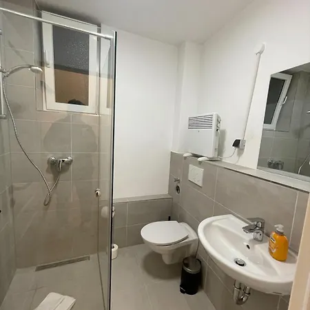 Schoene Neue In Ruhiger Lage *